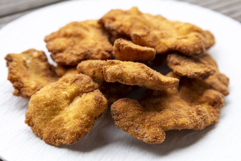 Svovlporesvamp-schnitzel (friteret)