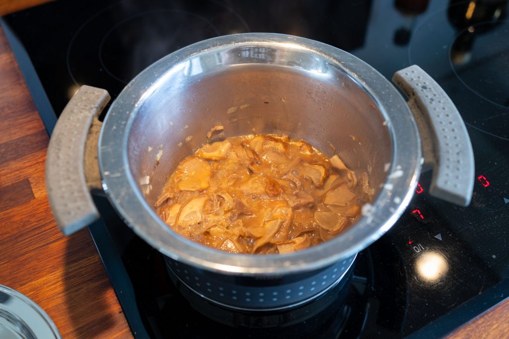 Cremet svampesauce med Karl Johan cremet Karl Johan sauce